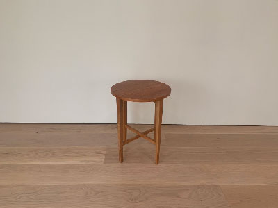 8）φ385×H480mm<br />
×1