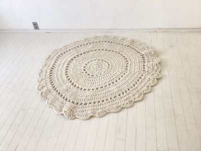 ラグ「7」Φ1400mm<br />
×1　※共通家具のため先着順です<br />
　　 ※事前申込は2枚までです