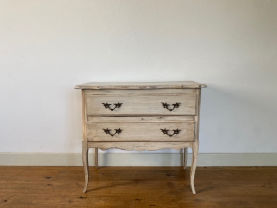 9）W880 D430 H770mm<br />
×1