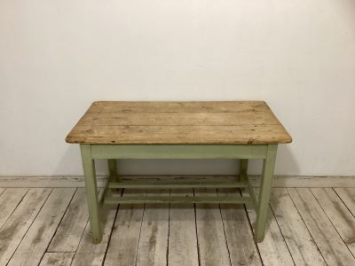 8）W1190×D640×H710mm<br />
×1