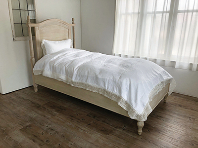 1）W1100×D2100×H1340 H430( 床～マットレス) mm<br />
シングル×1