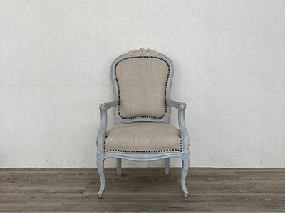 9）W570×D520×H1000 SH440mm<br />
×1