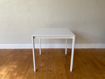 7）W750 D750 H740mm<br />
×1