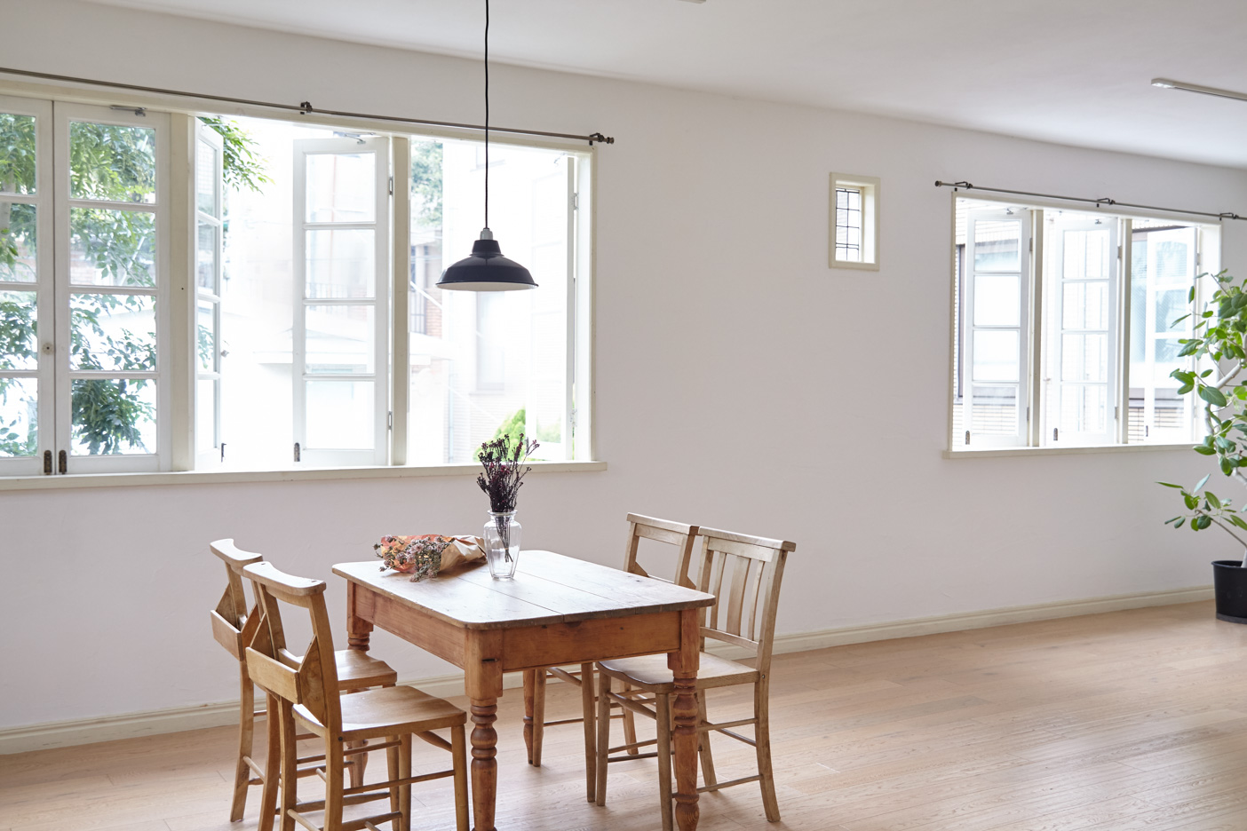 かわいいダイニング。アンティーク