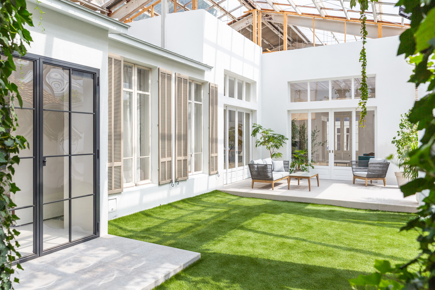 屋根付き庭ガーデン