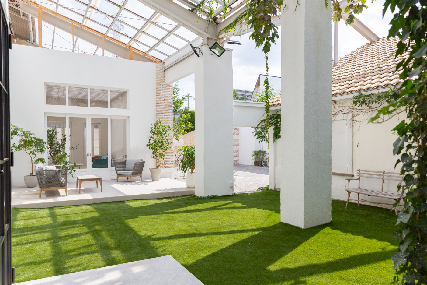 屋根付き庭ガーデン