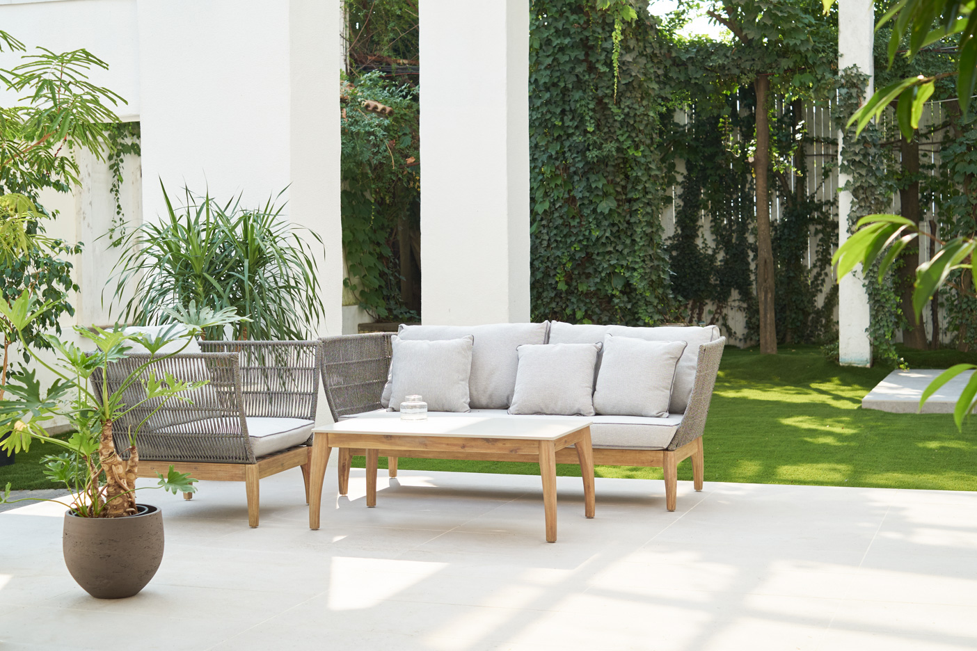 屋根付き庭ガーデン