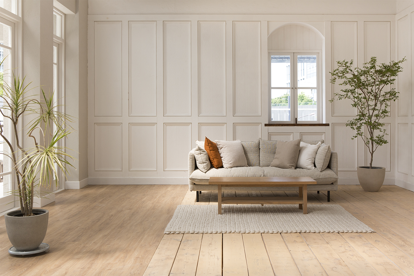 東京世田谷区（二子玉川）の自然光ハウススタジオ　広いリビング・ソファ