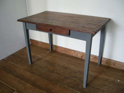 4）W1080×D635×H730mm<br />
×1