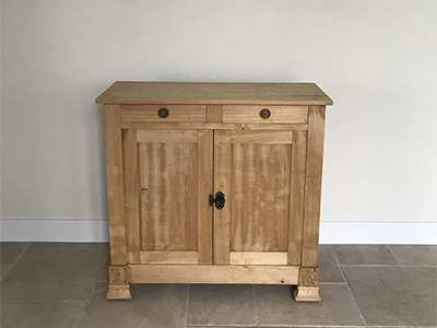 4）W1040×D425×H1010mm<br />
×1