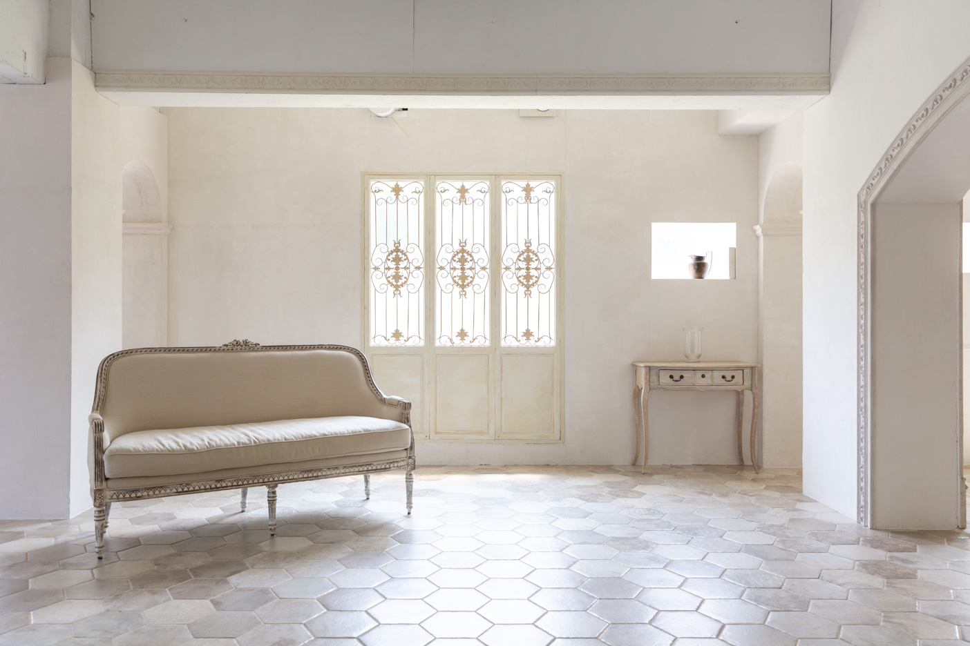 ヨーロピアンアンティークでシャビーシックなハウススタジオ